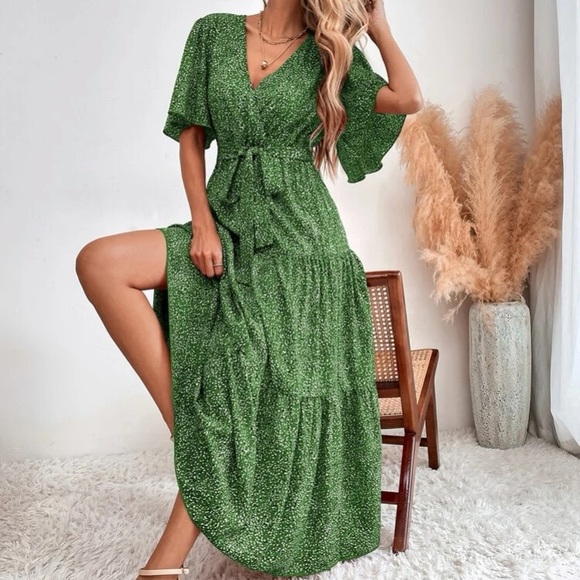 Dresses & Skirts - Boho butterfly sleeve belted maxi dress